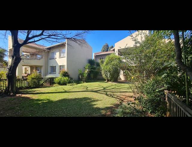2 BEDROOM TOWNHOUSE FOR SALE IN EDEN GLEN